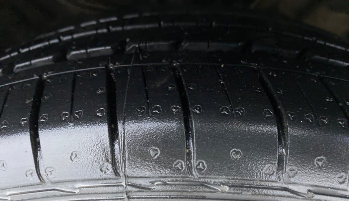 2019 KIA SELTOS GTK 1.4 GDI PETROL, Petrol, Manual, 25,489 km, Right Front Tyre Tread