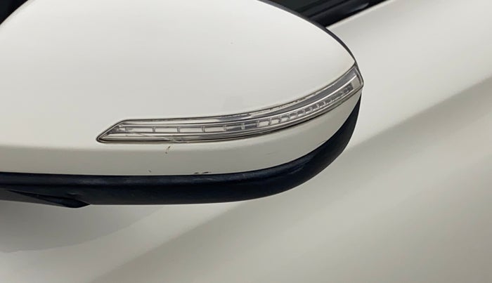 2017 Hyundai Elite i20 ASTA 1.2 DUAL TONE, Petrol, Manual, 82,163 km, Left rear-view mirror - Indicator light has minor damage
