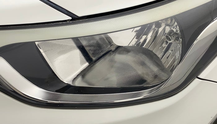2017 Hyundai Elite i20 ASTA 1.2 DUAL TONE, Petrol, Manual, 82,163 km, Left headlight - < 2 inches,no. = 2
