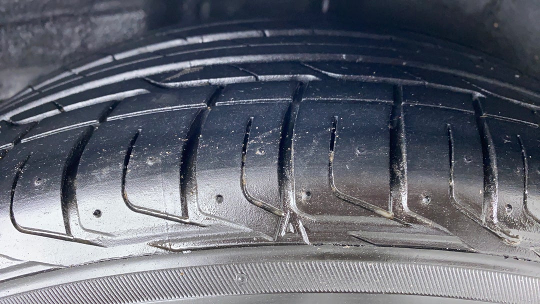 Right Rear Tyre Tread