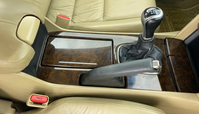 2011 Honda Accord 2.4 MT, Petrol, Manual, 63,306 km, Gear Lever