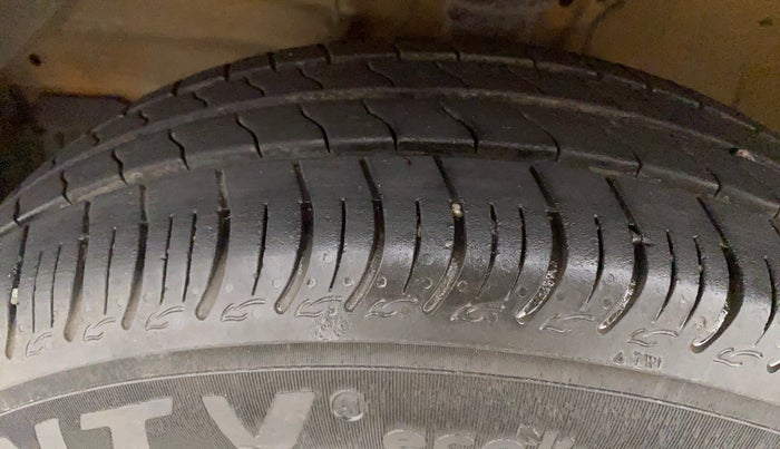 2022 Maruti S PRESSO VXI+, Petrol, Manual, 15,094 km, Left Front Tyre Tread