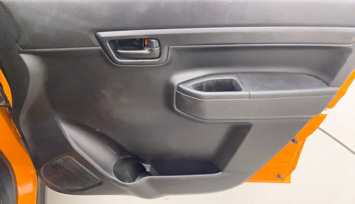 2022 Maruti S PRESSO VXI+, Petrol, Manual, 15,094 km, Driver Side Door Panels Control
