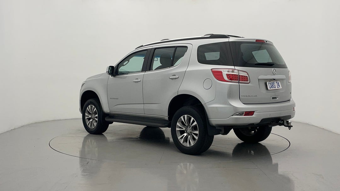 Left Back Diagonal (45- Degree) View