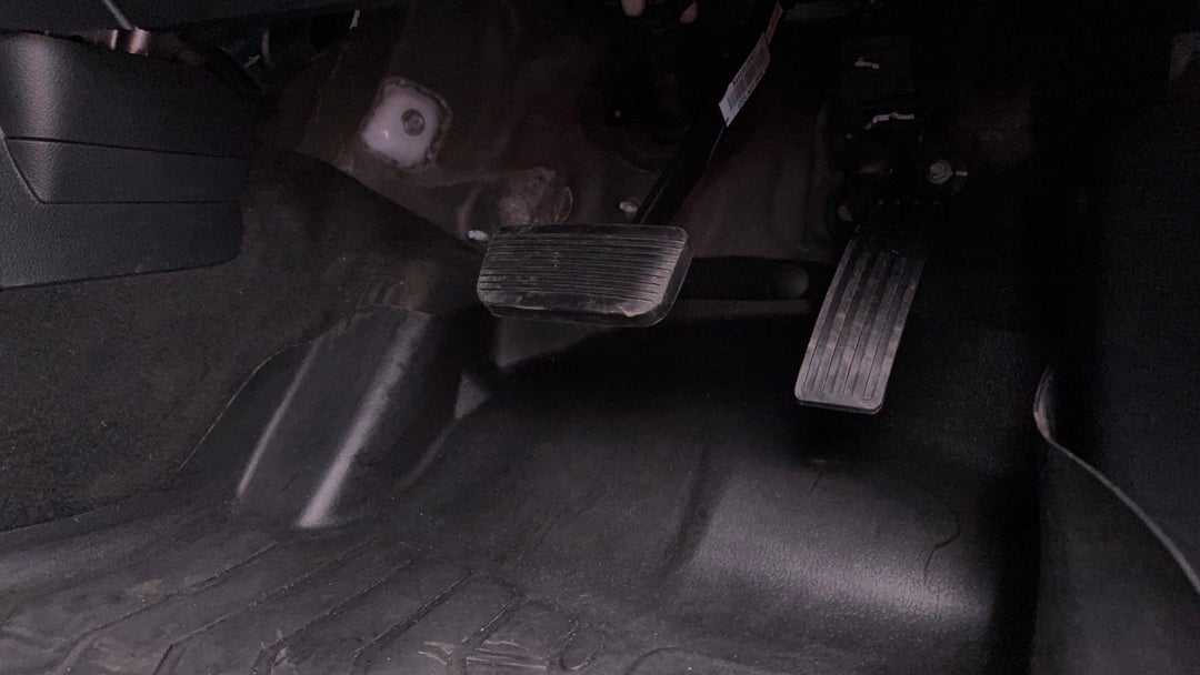 2018 Ford Ranger Xlt 2.0 (4x4), Automatic, 93141 km, Pedals and Footmat