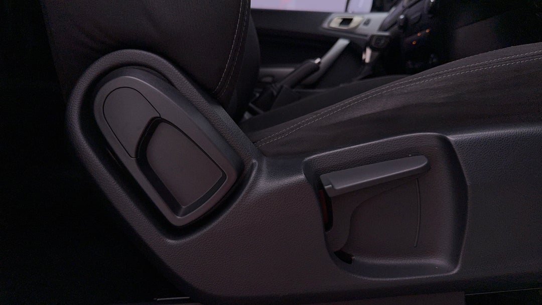 2018 Ford Ranger Xlt 2.0 (4x4), Automatic, 93141 km, Drivers Side Adjustment Panel