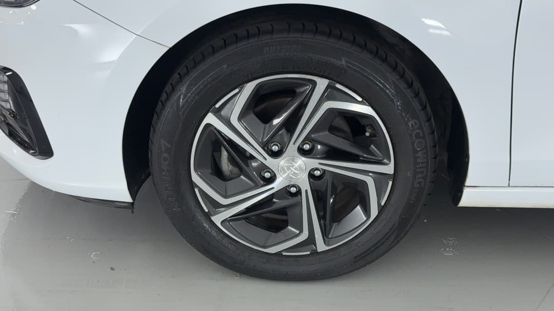 2022 Hyundai i30 i30, Automatic, 57374 km, Left Front Wheel