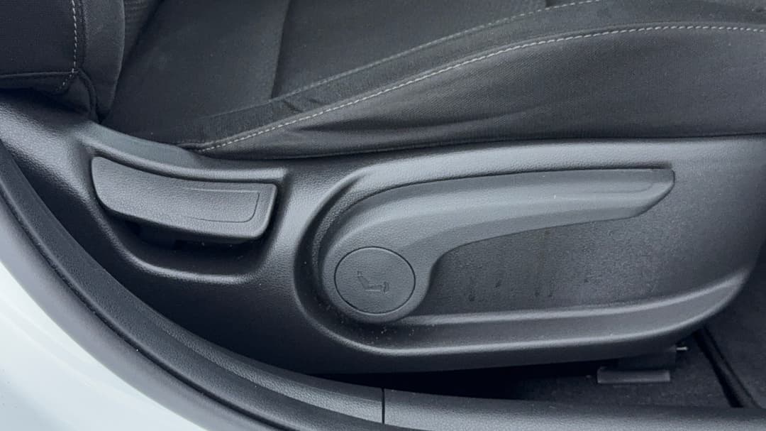 2022 Hyundai i30 i30, Automatic, 57374 km, Drivers Side Adjustment Panel