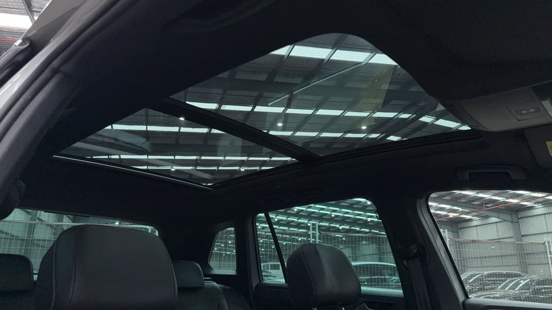 2019 Volkswagen Tiguan 132 Tsi R-line Edition, Automatic, 126463 km, Interior Sunroof/Moonroof