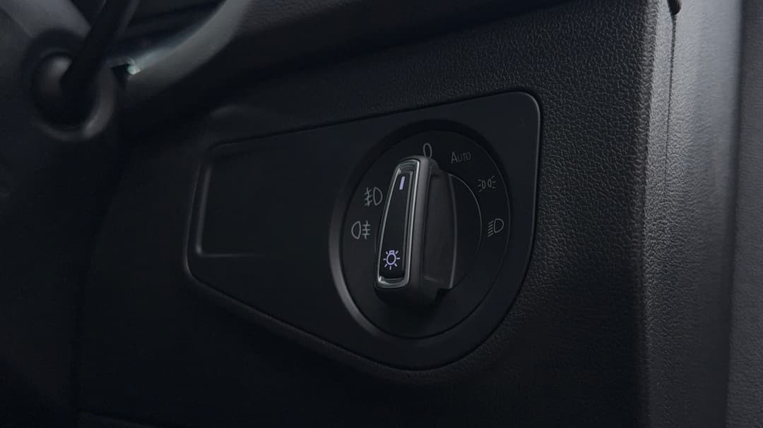 2019 Volkswagen Tiguan 132 Tsi R-line Edition, Automatic, 126463 km, Utility Switches/Buttons