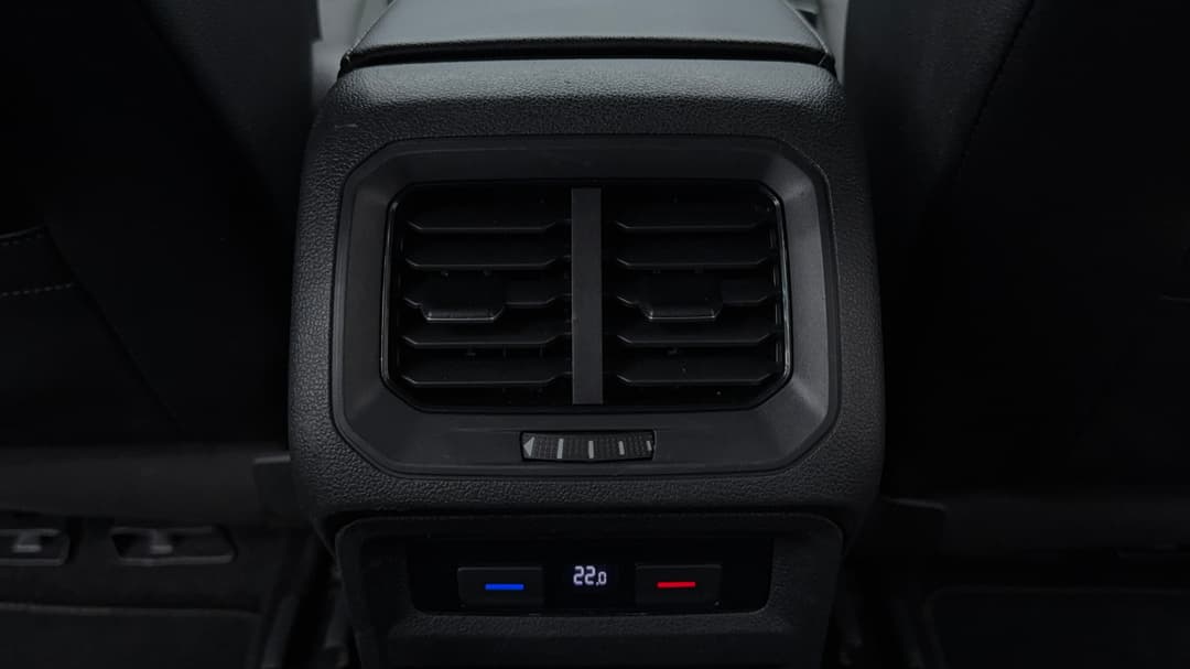 2019 Volkswagen Tiguan 132 Tsi R-line Edition, Automatic, 126463 km, Rear A/C Vent