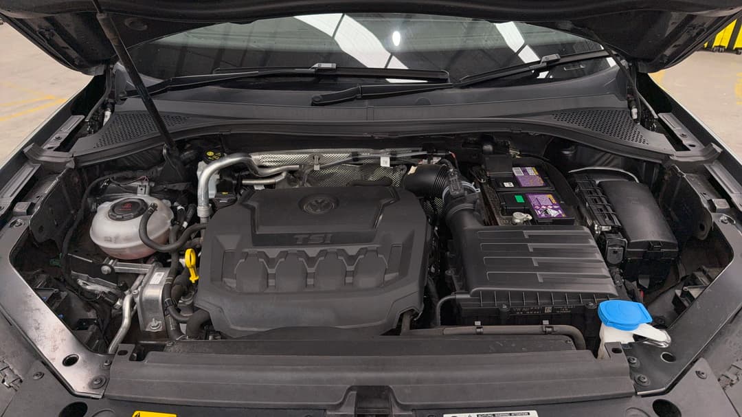 2019 Volkswagen Tiguan 132 Tsi R-line Edition, Automatic, 126463 km, Open Bonnet (Engine)