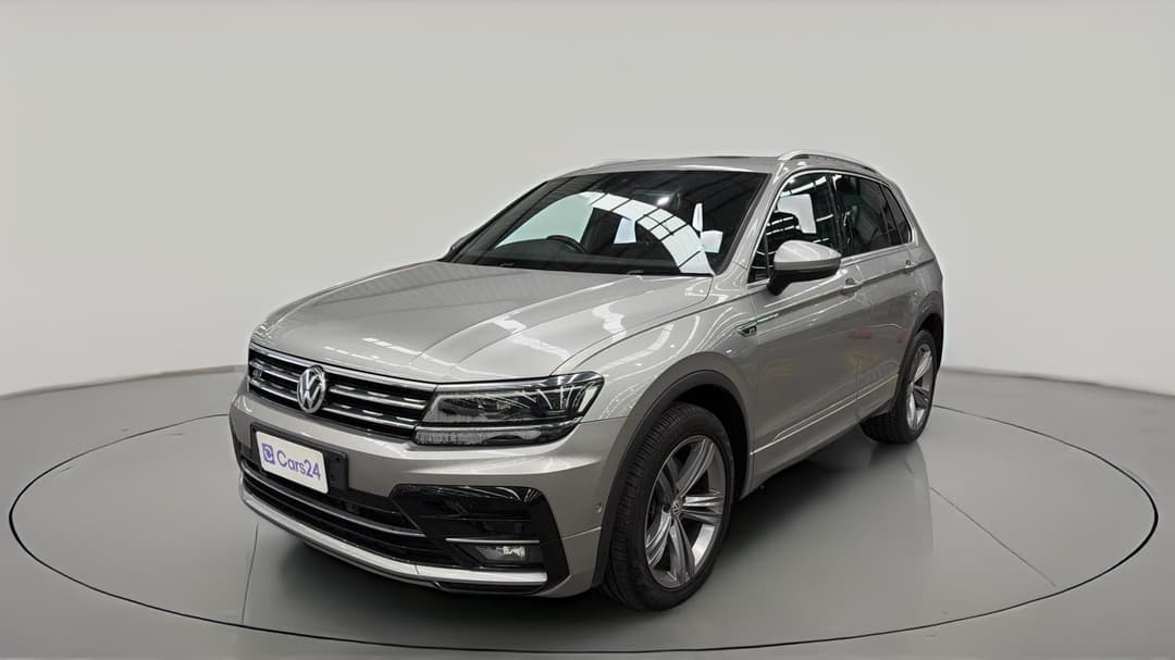 2019 Volkswagen Tiguan 132 Tsi R-line Edition, Automatic, 126463 km, Left Front Diagonal (45- Degree) View