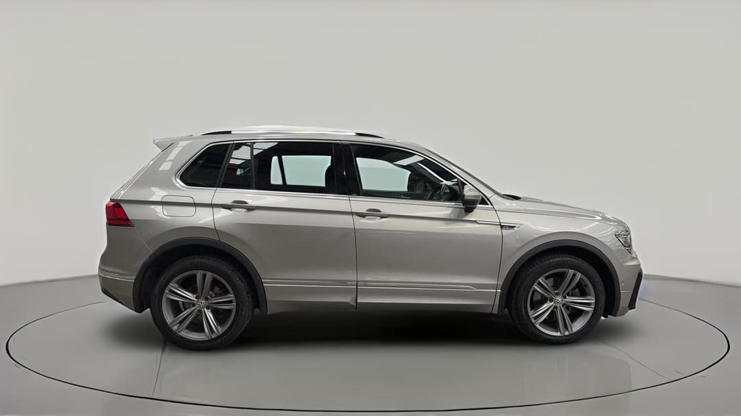 2019 Volkswagen Tiguan 132 Tsi R-line Edition, Automatic, 126463 km, Right Side View