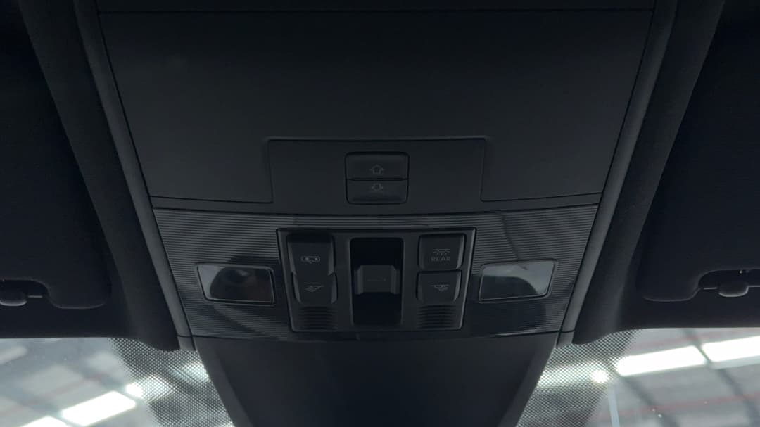 2019 Volkswagen Tiguan 132 Tsi R-line Edition, Automatic, 126463 km, On-Roof Controls/Sunglass holder