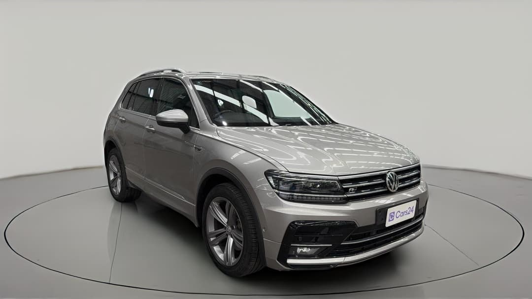 2019 Volkswagen Tiguan 132 Tsi R-line Edition, Automatic, 126463 km, Right Front Diagonal (45- Degree) View