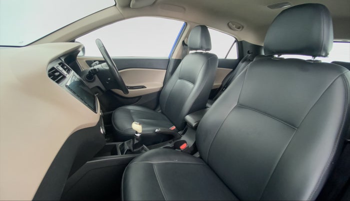 2016 Hyundai Elite i20 ASTA 1.2 (O), Petrol, Manual, 44,964 km, Right Side Front Door Cabin