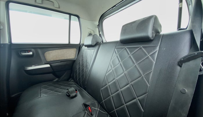 2016 Maruti Wagon R 1.0 VXI, Petrol, Manual, 58,476 km, Right Side Rear Door Cabin