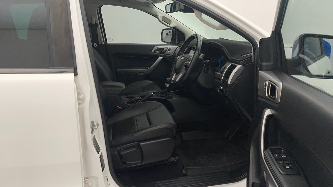 2020 Ford Ranger Xlt 2.0 (4x4), Automatic, 98848 km, Right Side Front Door Cabin View