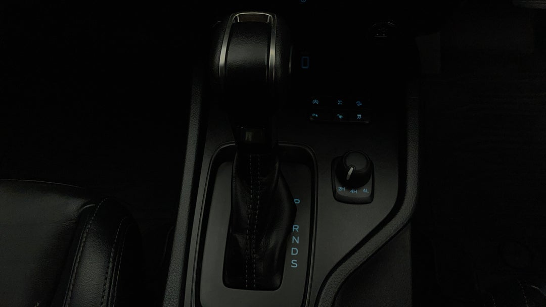 2020 Ford Ranger Xlt 2.0 (4x4), Automatic, 98848 km, Gear Lever 