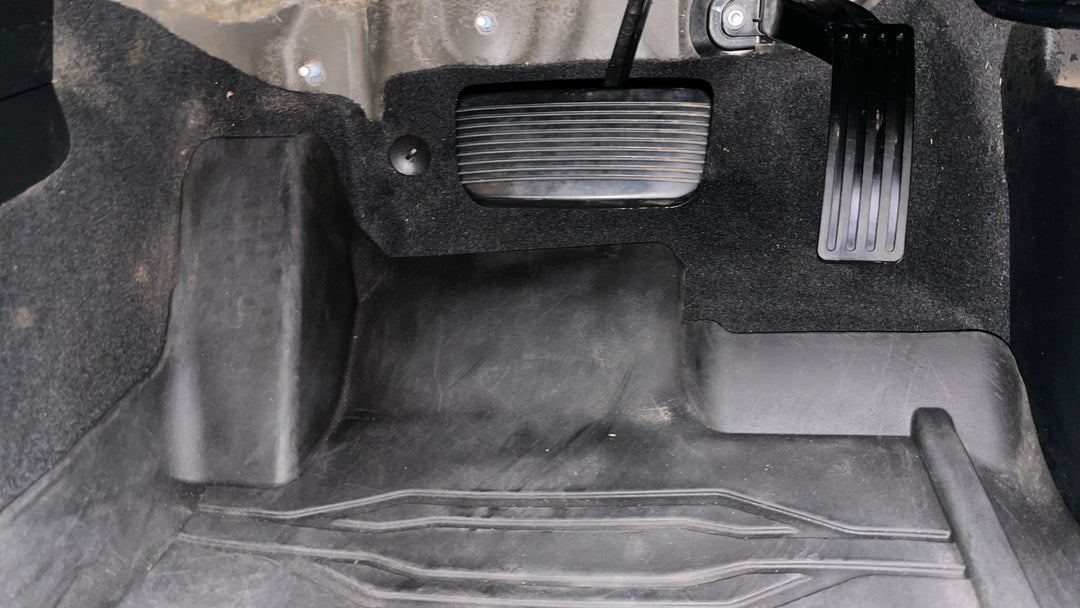 2020 Ford Ranger Xlt 2.0 (4x4), Automatic, 98848 km, Pedals and Footmat