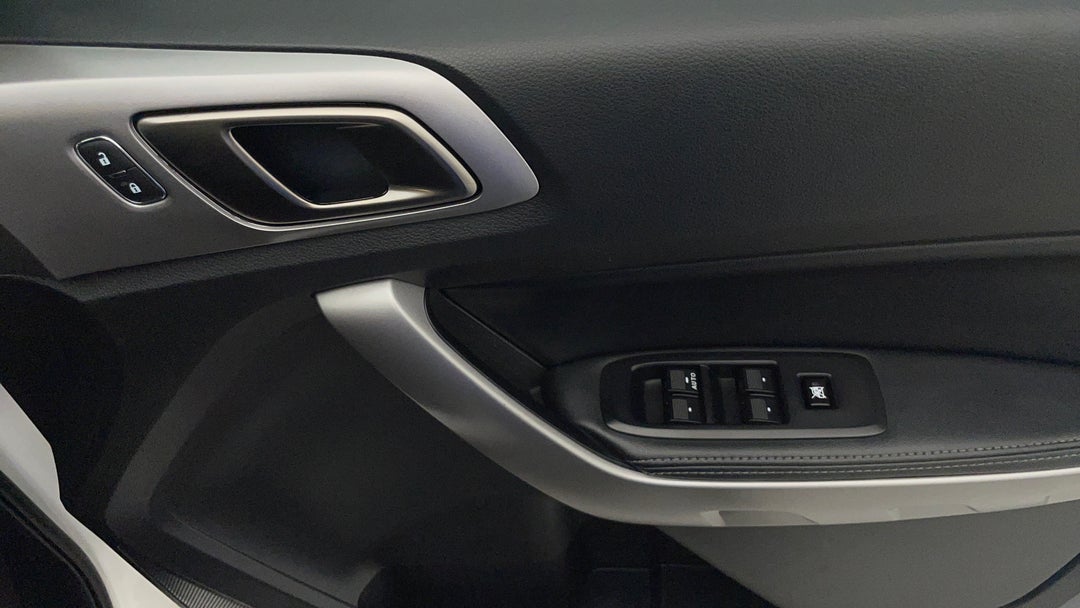 2020 Ford Ranger Xlt 2.0 (4x4), Automatic, 98848 km, Drivers Side Door Panel Controls