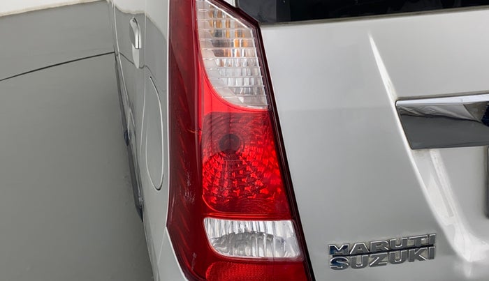 2018 Maruti Wagon R 1.0 VXI, Petrol, Manual, 41,315 km, Left tail light - Minor damage