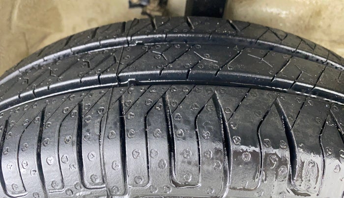 2018 Maruti Wagon R 1.0 VXI, Petrol, Manual, 41,315 km, Right Front Tyre Tread
