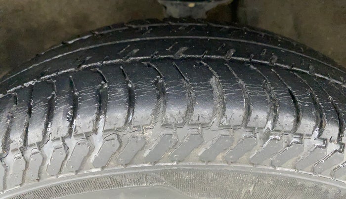 2011 Maruti Alto K10 VXI P, Petrol, Manual, 31,273 km, Left Front Tyre Tread
