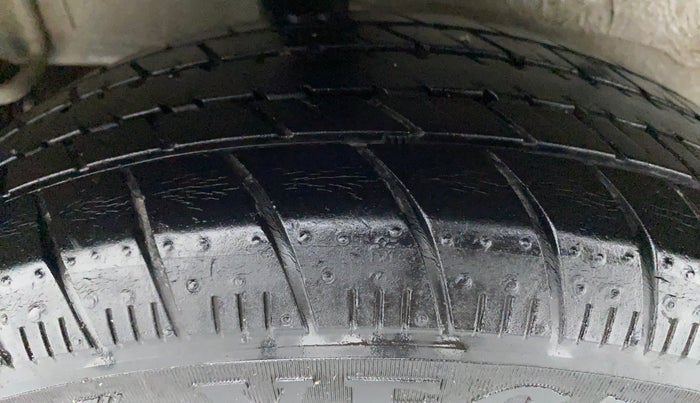 2018 Maruti Celerio VXI CNG D, CNG, Manual, 40,424 km, Right Rear Tyre Tread