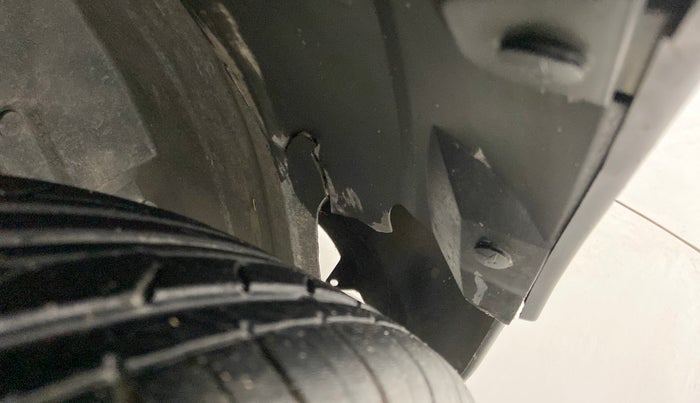 2019 Renault TRIBER RXZ, Petrol, Manual, 86,065 km, Right fender - Lining loose