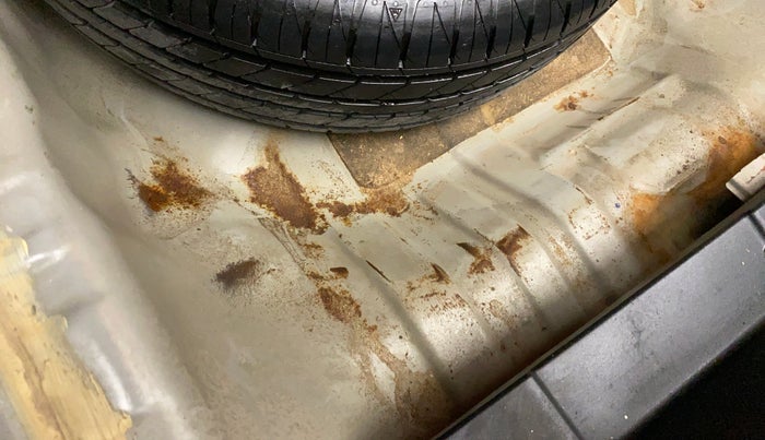 2010 Honda City S MT PETROL, Petrol, Manual, 47,507 km, Boot floor - Slight discoloration