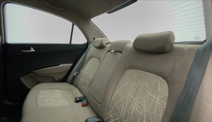 2015 Hyundai Xcent S 1.2, Petrol, Manual, 36,438 km, Right Side Rear Door Cabin