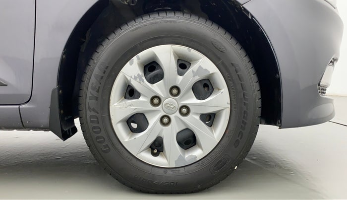 2017 Hyundai Elite i20 SPORTZ 1.2, CNG, Manual, 82,282 km, Right Front Wheel