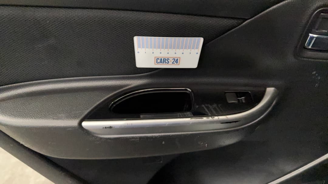 2021 Mitsubishi Triton Gls (4x4), Automatic, 64547 km, Miscellaneous Interior Scratch
