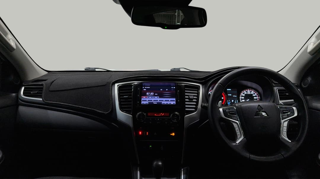 2021 Mitsubishi Triton Gls (4x4), Automatic, 64547 km, Dashboard View