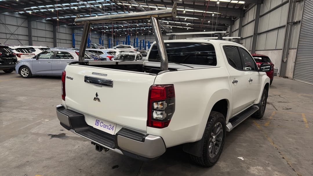 2021 Mitsubishi Triton Gls (4x4), Automatic, 64547 km, Right Back Diagonal (45- Degree) View
