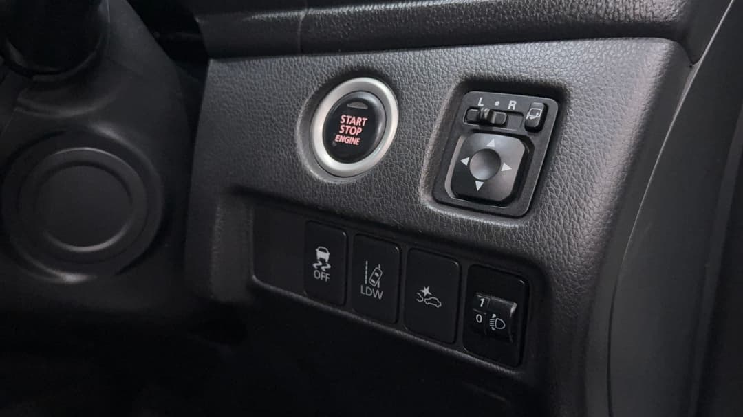 2021 Mitsubishi Triton Gls (4x4), Automatic, 64547 km, Utility Switches/Buttons