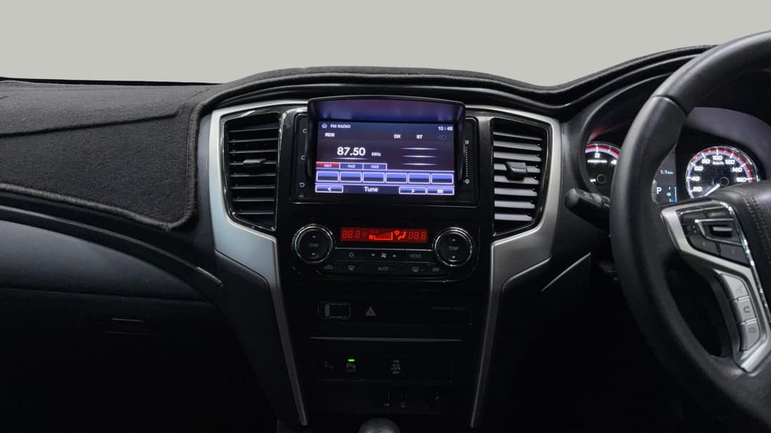 2021 Mitsubishi Triton Gls (4x4), Automatic, 64547 km, Center Console