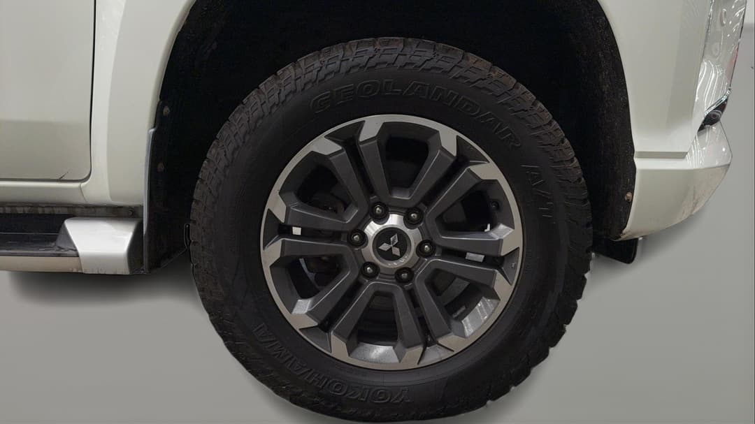 2021 Mitsubishi Triton Gls (4x4), Automatic, 64547 km, Right Front Wheel