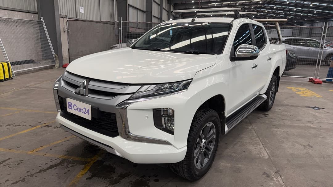 2021 Mitsubishi Triton Gls (4x4), Automatic, 64547 km, Left Front Diagonal (45- Degree) View