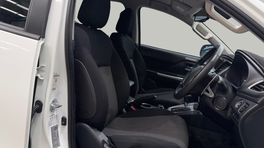 2021 Mitsubishi Triton Gls (4x4), Automatic, 64547 km, Right Side Front Door Cabin View