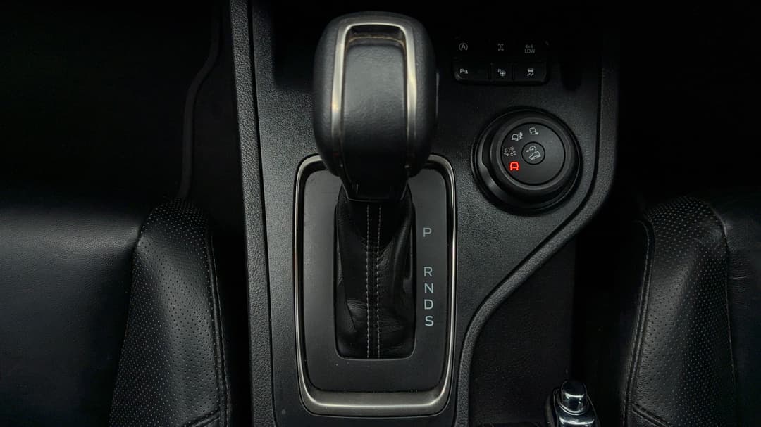 2020 Ford Everest Titanium (4WD 7 Seat), Automatic, 116260 km, Gear Lever 