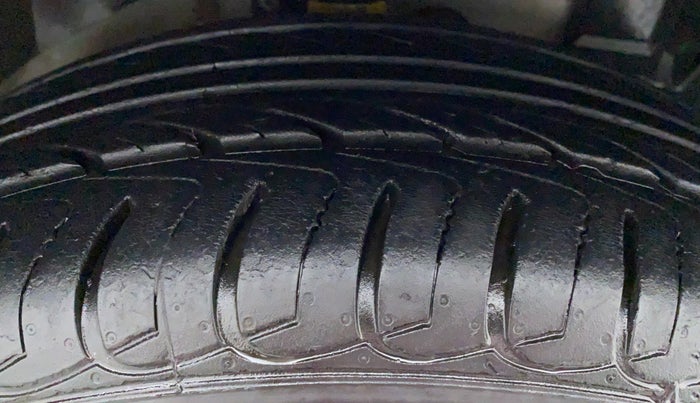 2019 Ford Ecosport 1.5 TREND TI VCT, Petrol, Manual, 19,896 km, Right Rear Tyre Tread