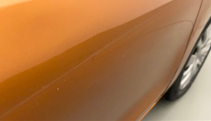 2017 Maruti Baleno ZETA DIESEL 1.3, Diesel, Manual, 34,450 km, Driver-side door - Minor scratches