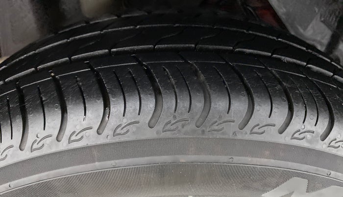 2019 Ford New Figo 1.2 TITANIUM, Petrol, Manual, 14,845 km, Right Rear Tyre Tread
