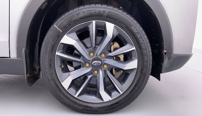 2019 Mahindra XUV300 W8(O), Diesel, Manual, 45,359 km, Right Front Wheel