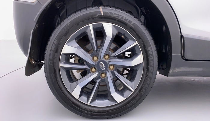 2019 Mahindra XUV300 W8(O), Diesel, Manual, 45,359 km, Right Rear Wheel