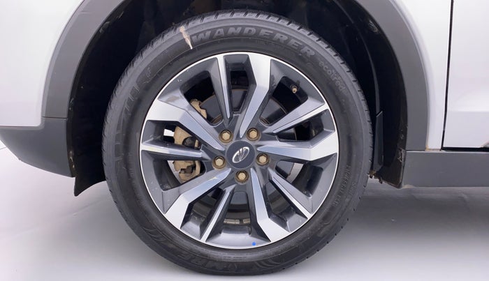 2019 Mahindra XUV300 W8(O), Diesel, Manual, 45,359 km, Left Front Wheel