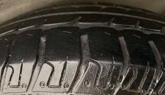 2015 Maruti Wagon R 1.0 LXI CNG, CNG, Manual, 56,564 km, Left Rear Tyre Tread